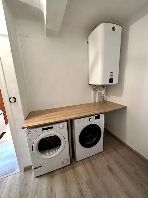 Convivial Appartement De Charme Avec Balcon , 95 M2 En Hyper-Centre De Saint-Brieuc. Tout Confort, Grand Salon Avec Videoprojecteur - 3 Chambres - Parking France